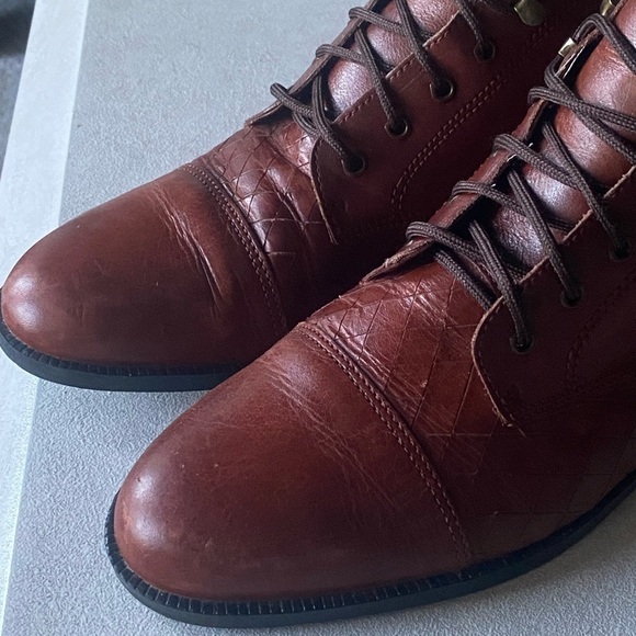 LEATHER COLLECTION Lace-Up Ankle Booties 5/8” Heel Brown Leather Women’s… - Picture 9 of 14